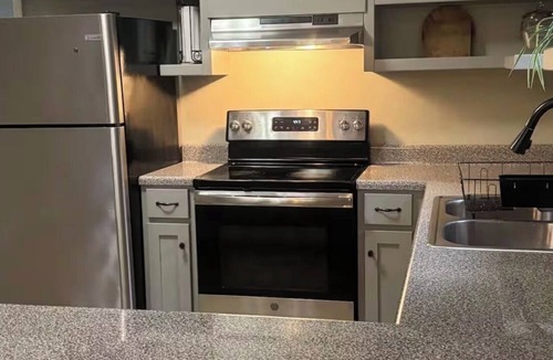 Centreville House | Convenient, comfy and cozy in downtown Centreville.