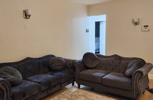Silver Spring House | Convenient/family friendly home with yard driveway