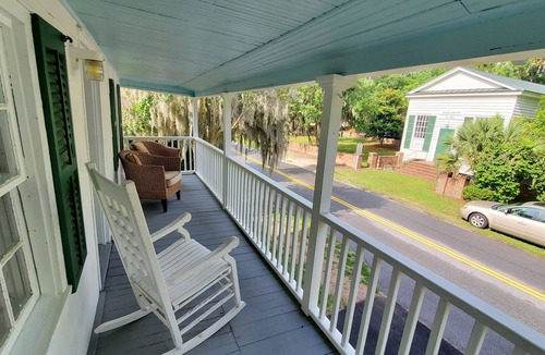 Historic District House | Convenient to Downtown And Parris Island