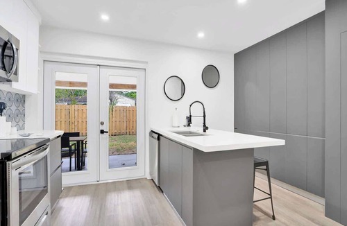 North Andrews Gardens House | Cool Blue - Designer 3BR Retreat