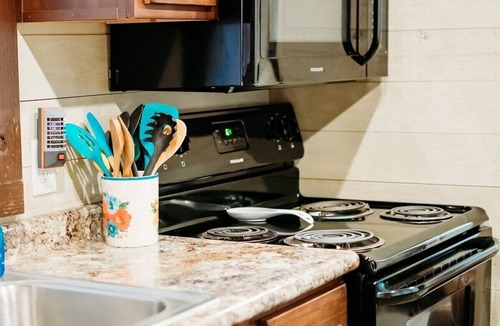 Gadsden Cottage | Coosa Cottage at River Rocks Landing
