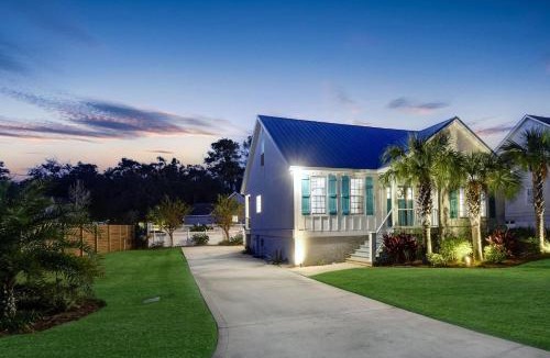 Saint Simons Heights House | Coral Reef Cottage
