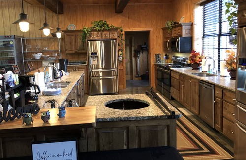 LaFayette Cabin | Corporate Retreat sleeps 68 on 61 acres with pond and hiking trails