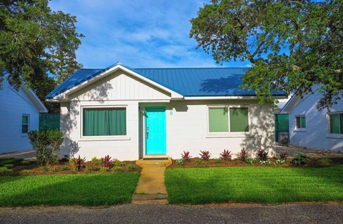 Navarre Cottage | Cottage with Beach Access, Sunset Views!