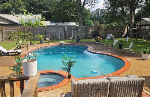Shaw House | Country Ridge Estate Where Country meets Elegance Spacious 6-bed 3 halfbath