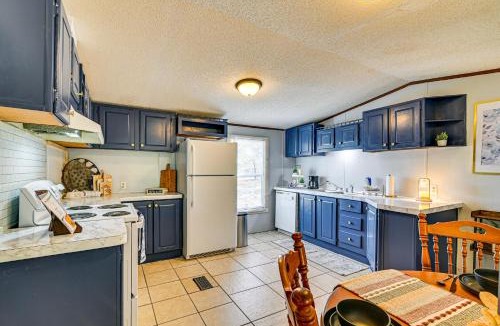 Iuka House | Countryside Home w/Pond & Pasture Views in Iuka!