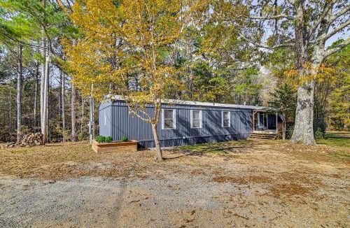 Iuka House | Countryside Home w/Pond & Pasture Views in Iuka!