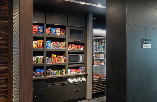 Milton Hotel | Courtyard by Marriott Lafayette South
