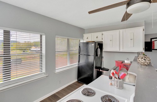Collegedale Apartment | Cozy 1-bedroom apartment in tranquil Collegedale with AC