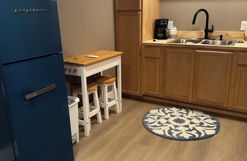 Orange City Apartment | Cozy 1-bedroom barndo in brilliant Orange City with AC