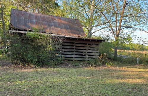 Norman Park Cabin | Cozy 1-bedroom cabin with 2 ponds