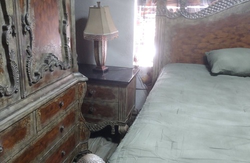 Orlando House | Cozy 1-bedroom house in beautiful Orlando with AC