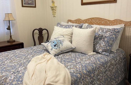 Waycross Apartment | Cozy 2-bedroom studio with WiFi, AC in adorable Waycross