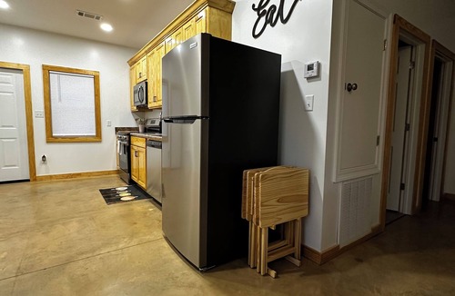Meridian House | Cozy 2-BR house in a quiet country setting within minutes of Meridian w/WiFi