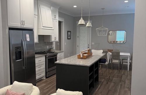 Starkville Cottage | Cozy 3-bedroom cottage in marvelous Starkville with AC