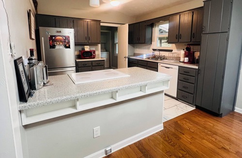 Ringgold House | Cozy 3 bedroom Cottage in Charming Ringold Ga