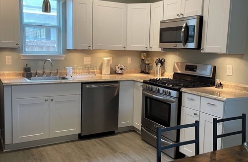 Westgate Apartment | Cozy and Private1-bedroom guesthouse in Metairie with WiFi and other amenities