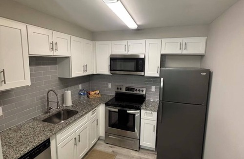 Glen Iris Apartment | Cozy apartment with AC in charming Birmingham