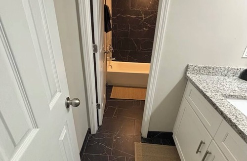 Glen Iris Apartment | Cozy apartment with AC in charming Birmingham