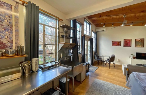 St. Elmo Improvement League Apartment | Cozy Artist Studio in Historic St. Elmo for 2