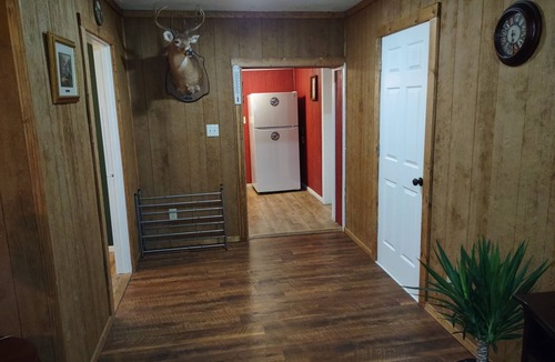 Clifford Cottage | Cozy Bear Rock Cottage with hot tub