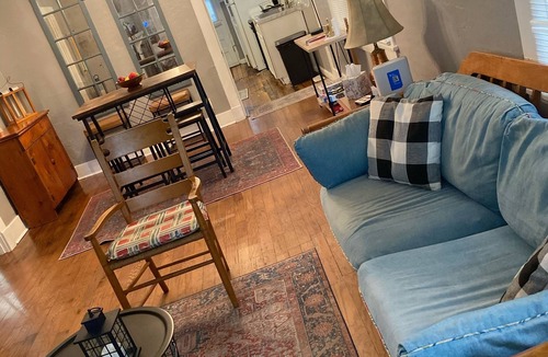 Cooper-Young Historic District House | "Cozy Bungalow with Serene Fenced Yard - Stroll to Top Restaurants/Bars!