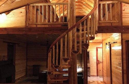 Morris Chapel Cabin | Cozy Cabin Hidden in Amish Country
