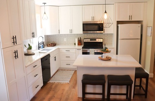 Brunswick House | Cozy, Coastal, Central, Kid/Dog Friendly Home
