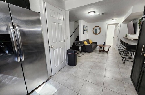 Northwest Orlando House | Cozy College Park Duplex @Lake Fairview. Sleeps7