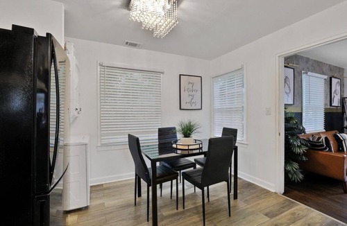 Chamblee House | 🏡 Cozy Comfort: 4 comfy bedrooms with a serene Chamblee location
