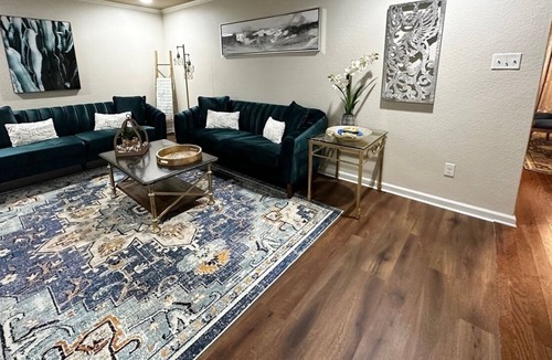 Alexander House | Cozy, comfy and beautiful 3 BDR home