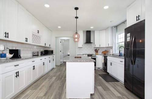 Knoxville House | Cozy Corner: Spacious Area & Outdoor Lounges!