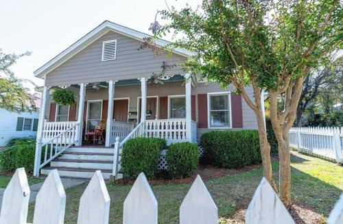 Montgomery Apartment | Cozy Cottage Hill 1BR | Serene Pet-Friendly Escape