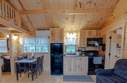 Flinton House | cozy couples getaway, Hot tub