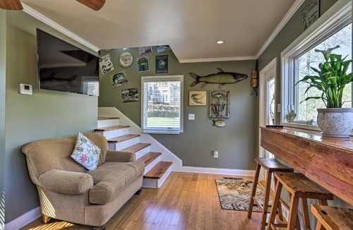 Thomaston House | Cozy Creekside Cabin w/Grill: Fish & Explore!