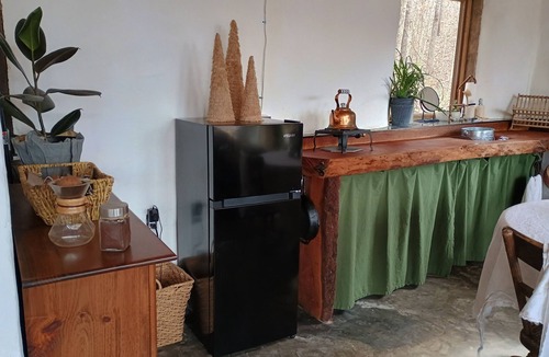 Chickamauga Cabin | Cozy earth home with incredible views in Chickamauga