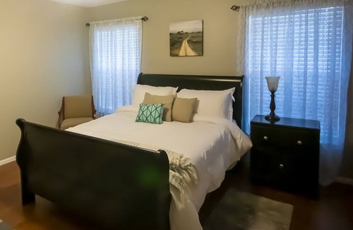 Pine Hills House | Cozy Elegant 3 Bedroom 2 Bath House with Fireplace