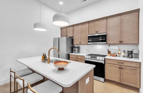 Spartanburg Apartment | cozy high ceiling hub of colors