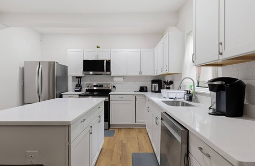 Hapeville House | Cozy Home in Walkable Town! 30-Day minimum stay