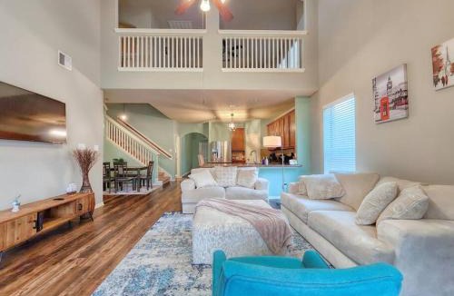 Katy House | Cozy home with private Jacuzzi