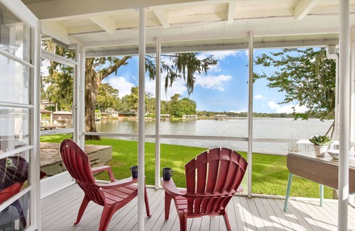 Orlando Cottage | Cozy lakeside cottage in the heart of Orlando.