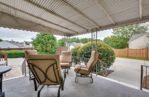 Norcross Apartment | Cozy + Modern Norcross Hideaway w/Covered Porches