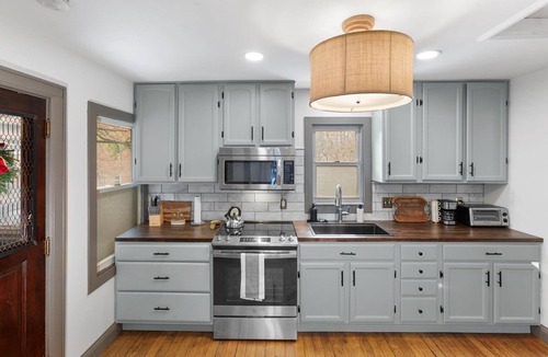 Hyde Park Apartment | Cozy on Kendall