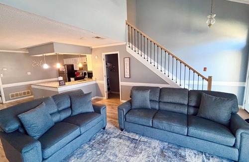 Southaven House | Cozy,Safe, Tanger Townhome 2 minutes from shopping