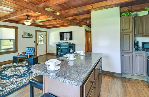 Campton Cabin | Creek, Trails & Falls! Rural Red River Gorge Cabin