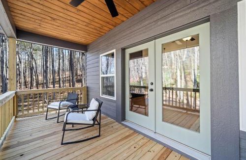 Talking Rock House | Creekside Cabin, Sauna, Near Wineries and BJ Reece
