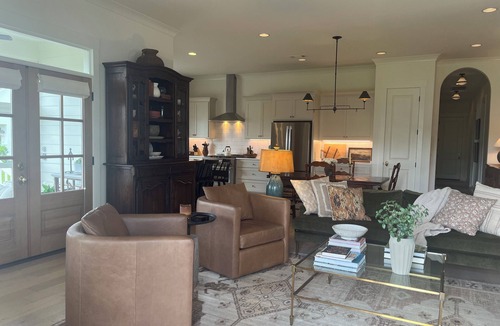 Oxford House | Creole Casa at The Lamar One Mile From Oxford Square