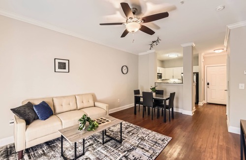 Old Fourth Ward Apartment | Crest at Midtown 4505 l 1 Bedroom 1 Bathroom