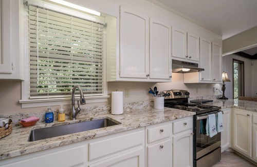 Northport House | Crimson Hideaway- 2 Story Dock- Incredible View! Only 20 Minutes to UA!