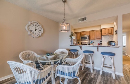 Oceanmarsh Subdivision Condo | Crow's Nest On Harbor Island - Recently Updated!- One Bedroom on Third Floor